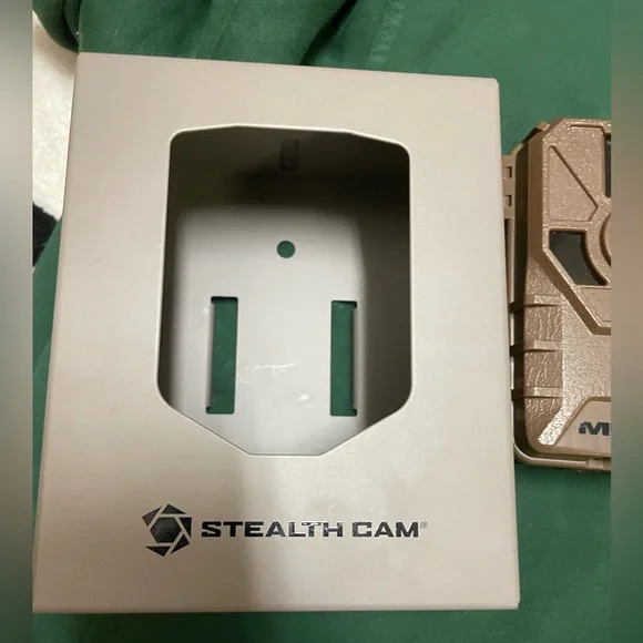 Muddy stealth cellular camera and lockbox.